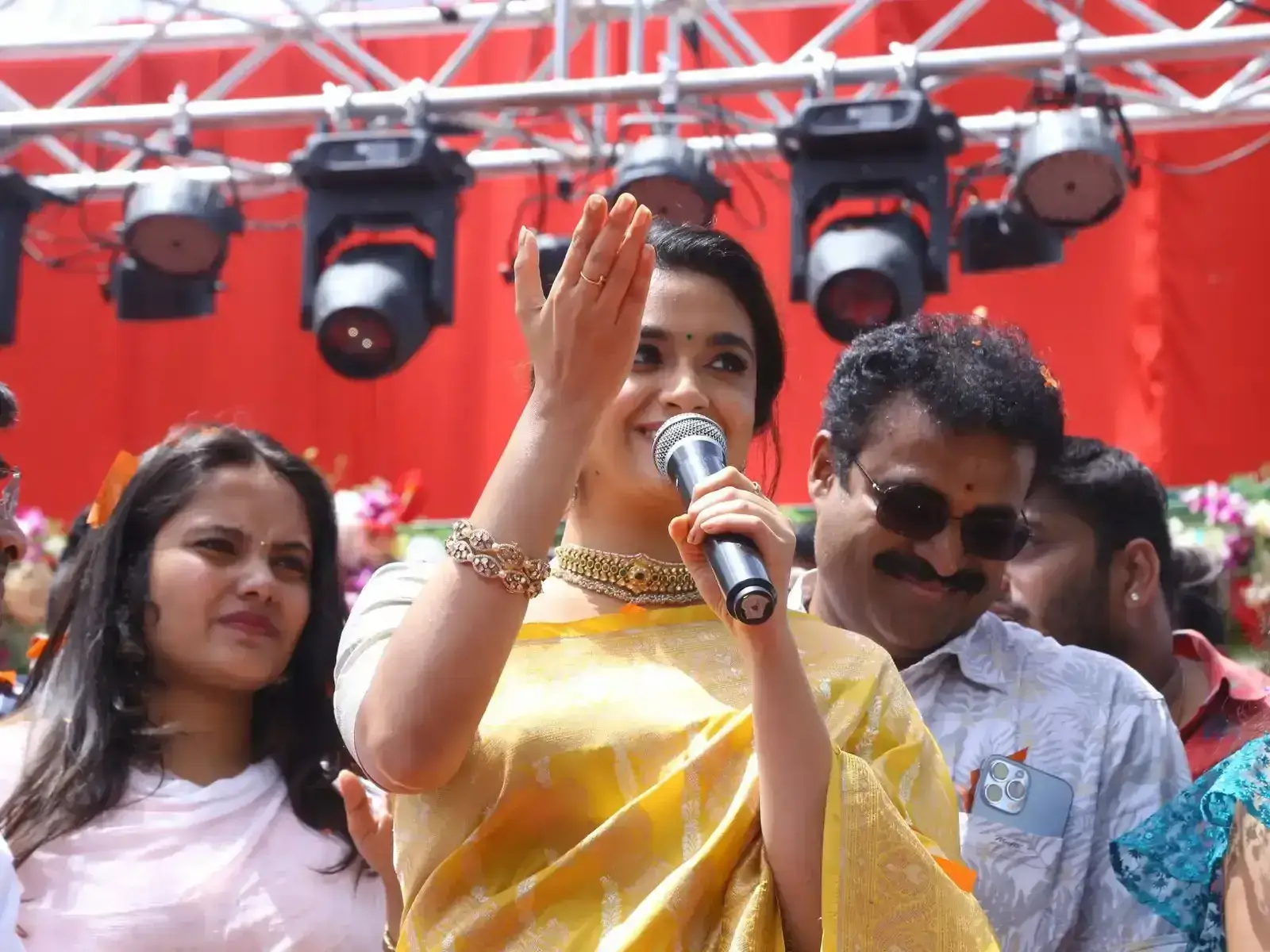 HYDERABAD ACTRESS KEERTHY SURESH AT CMR SHOPPING MALL LAUNCH 9